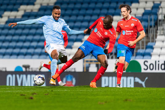 Malmö FF Isaac Kiese Thelin och Helsingborgs Ravy Tsouka