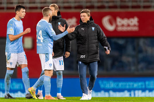 Malmö FFs tränare Jon Dahl Tomasson och Lasse Ladegaard
