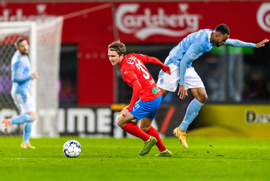Helsingborgs Ludvig Carlius och Malmö FFs Isaac Kiese