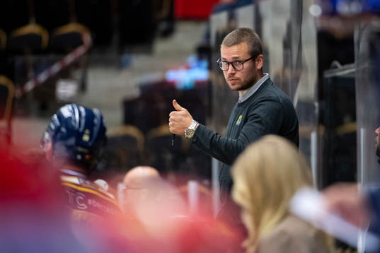 Södertäljes tränare Dennis Bozic