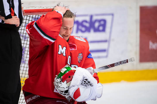 Modos målvakt Oliver Dackell