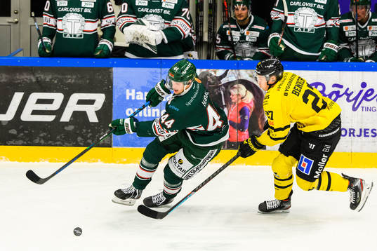 Tingsryds Jonatan Harju och Västerås Sebastian Benker