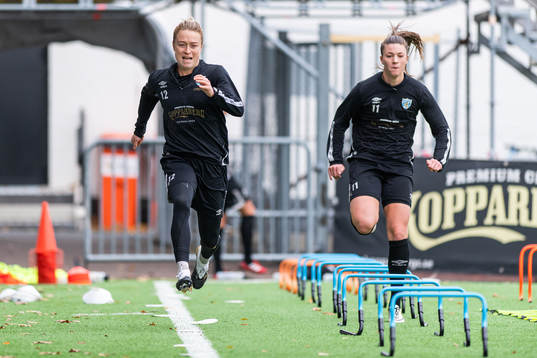 Emily Sonnett och Pauline Hammarlund