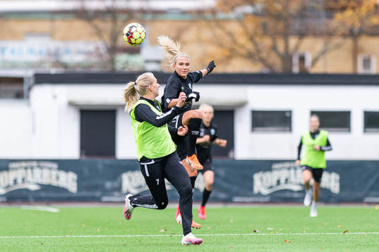 Stina Blackstenius och Emma Koivisto