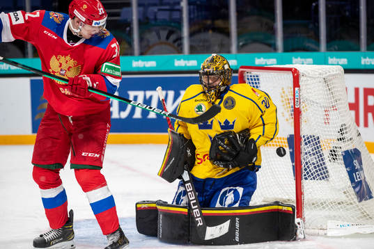 Ilya Safonov #32, RUS, Samuel Ersson #30, SWE