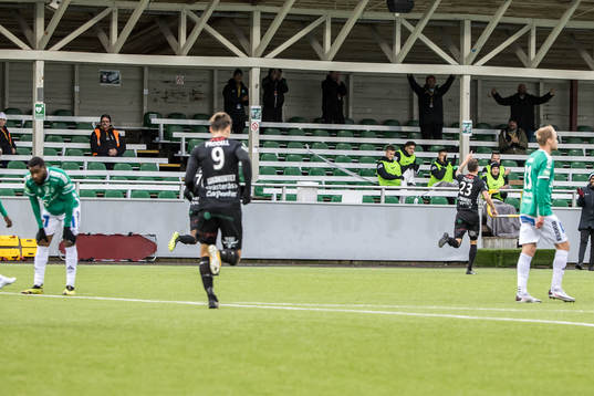 Västerås Filip Tronet jubel