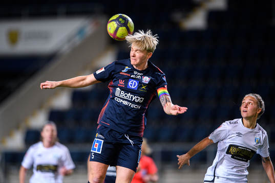 Linköpings Nilla Fischer och Göteborgs Julia Zigiotti Olme