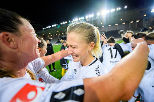Göteborgs Rebecka Blomqvist jublar över SM-guldet