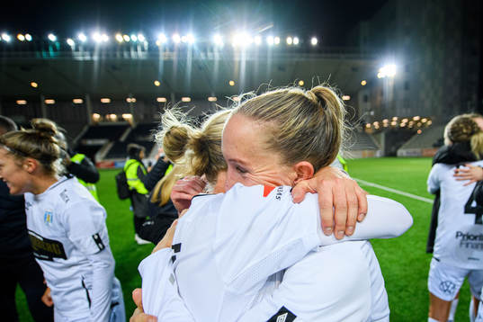 Göteborgs Julia Roddar jublar över SM-guldet