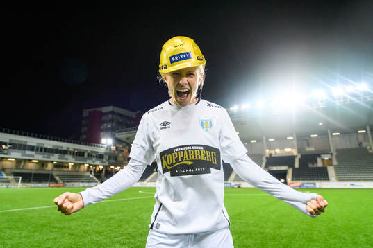 Göteborgs Rebecka Blomqvist jublar över SM-guldet