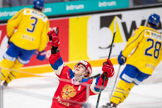 Rodion Amirov #27, RUS scores 1-1, Pontus Näsen #3, SWE,