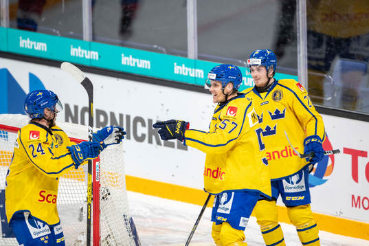 Anton Wedin #57, SWE score 1-0, Andreas Wingerli #24, SWE,
