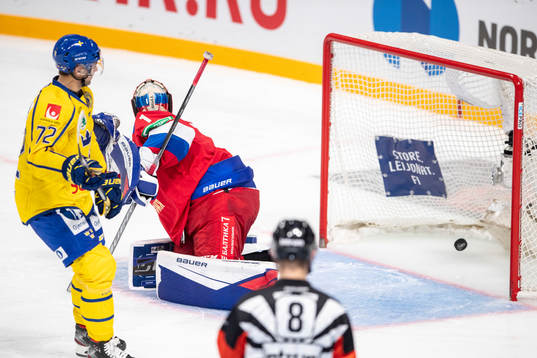Daniel Zaar #72, SWE score penaltyshot Yaroslav Askarov #1,