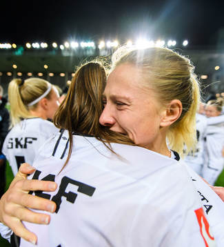 Göteborgs Rebecka Blomqvist jublar över SM-guldet