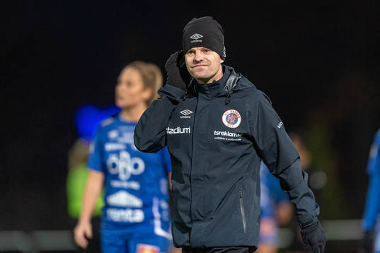 Örebros tränare Stefan Ärnsved deppar
