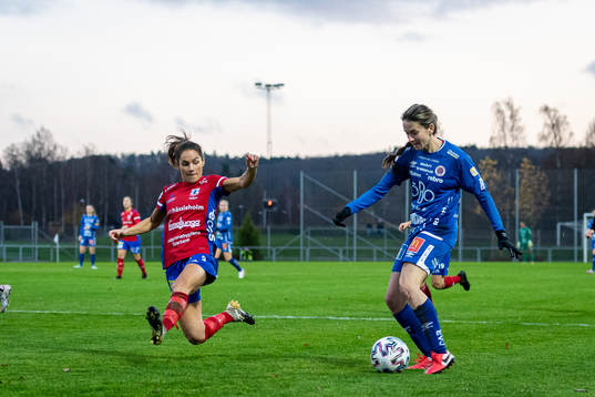 Örebros Cali Farquharson mot Vittsjös Lisa Klinga