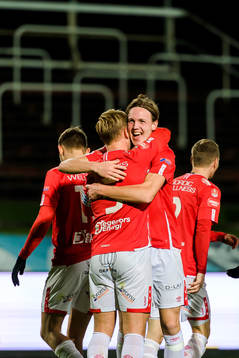 Degerfors Adam Carlén jublar