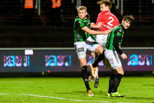 GAIS Carl Elfgren Nyström, Degerfors Gustav Granath och