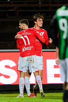 Degerfors Christos Gravius och Gustav Granath jublar