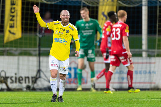 Falkenbergs Christoffer Carlsson deppar