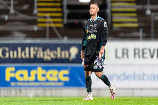 Falkenbergs målvakt Viktor Noring deppar
