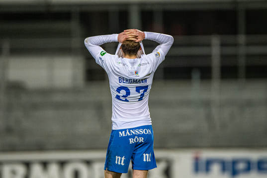 IFK Norrköpings Ísak Bergmann Jóhannesson  deppar