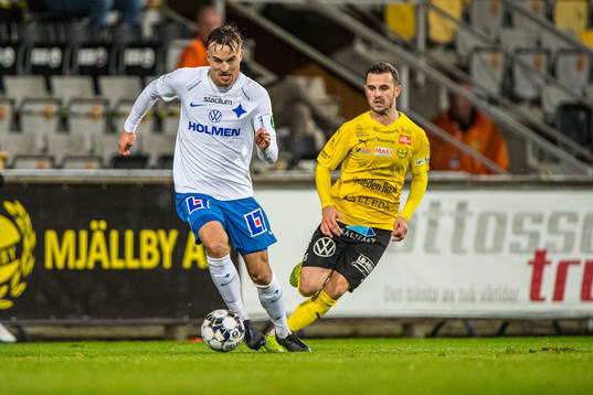 IFK Norrköpings Henrik Castegren  och Mjällbys Kadir