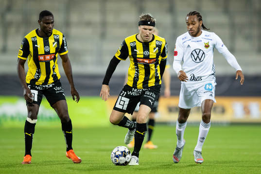 Häckens Rasmus Lindgren och Östersunds Francis