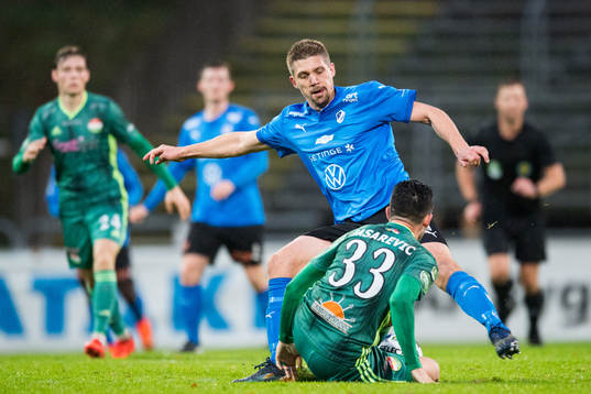Halmstads Mikael Boman och Dalkurds Irfan Jasarevic