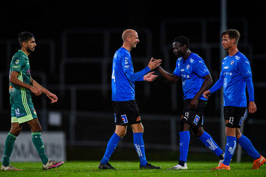 Halmstads Alhassan A Haestad Kamara och Andreas Johansson
