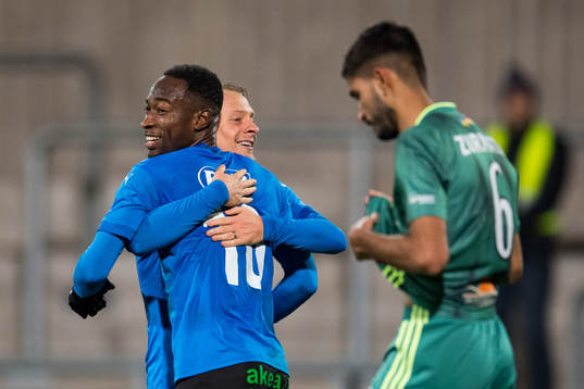 Halmstads Sadat Karim jublar med Joel Allansson