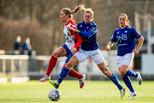 Mimmi Löfwenius Veum of Lyn and Marie Dølvik Markussen of