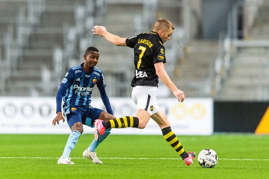 s Sebastian Larsson