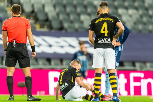 s Sebastian Larsson har ont