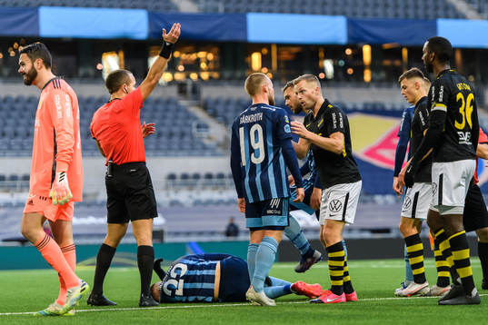 s Sebastian Larsson i samtal med Djurgårdens Nicklas