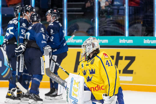 Jere Sallinen #76, FIN, Aleksi Saarela #82, FIN score 1-2,