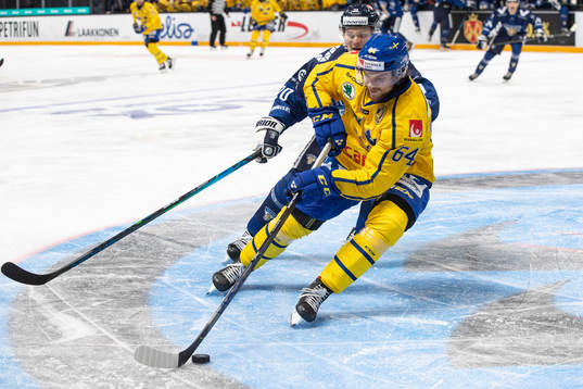 Kasper Björkqvist #20, FIN, Eric Martinsson #64, SWE
