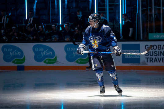 Aleksi Saarela #82, FIN