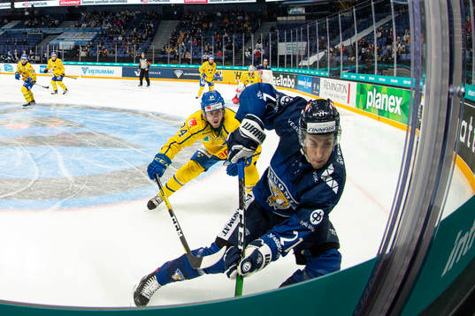 Andreas Wingerli #24, SWE, Otto Karvinen #21, FIN