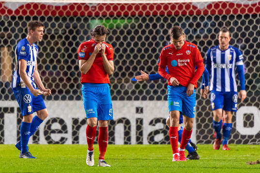 IFK Göteborg Emil Holm jublar medan Helsingborgs Mikkel