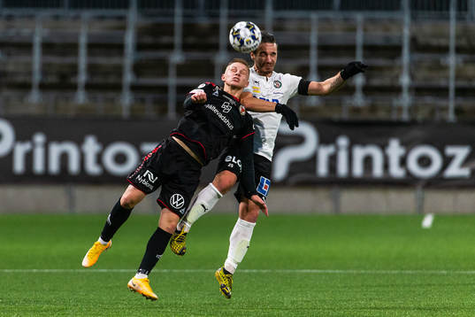 Kalmars Isak Jansson och Örebros Nordin Gerzic