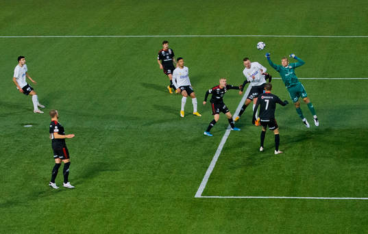 Kalmars målvakt Ole Söderberg och Örebros Rasmus