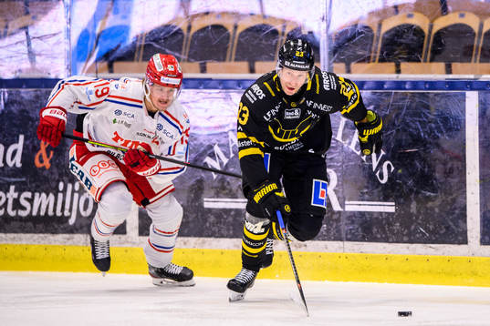 Timrås Jesper Boqvistoch Västerås Alexander Younan