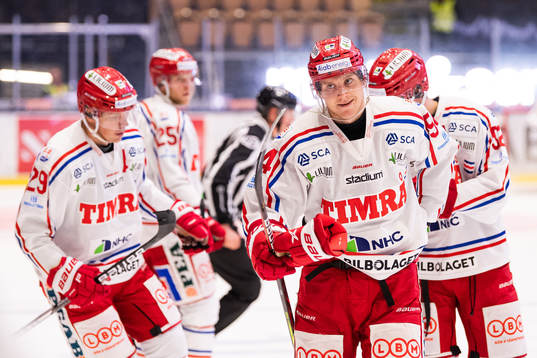 Timrås Sebastian Hartmann jublar