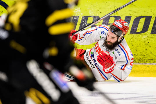 Timrås Per Svensson har ont
