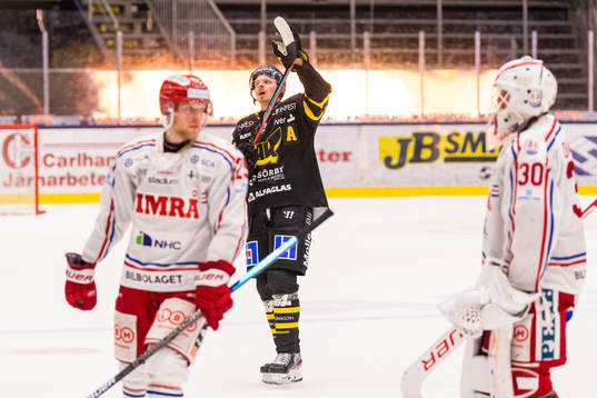 Västerås Jimmie Jansson Lorek tackar publiken