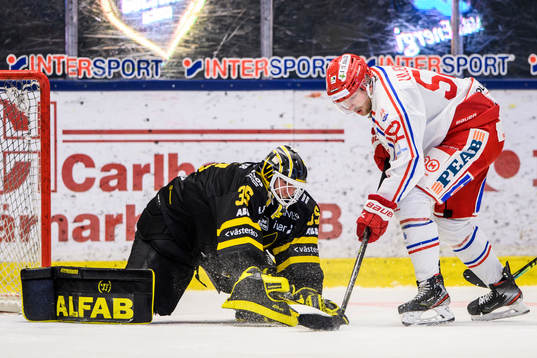 Västerås målvakt Emil Kruse och Timrås Christopher