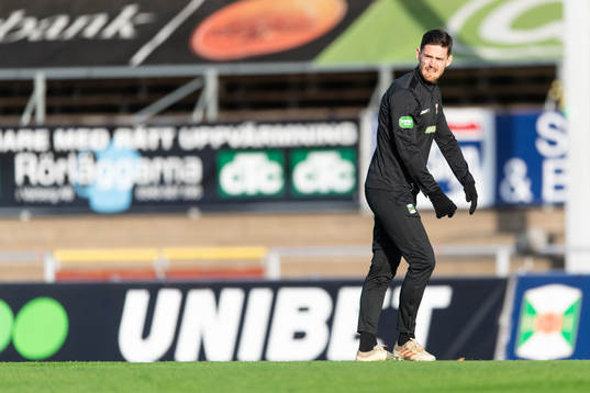 Varbergs Robin Tranberg före fotbollsmatchen i Allsvenskan