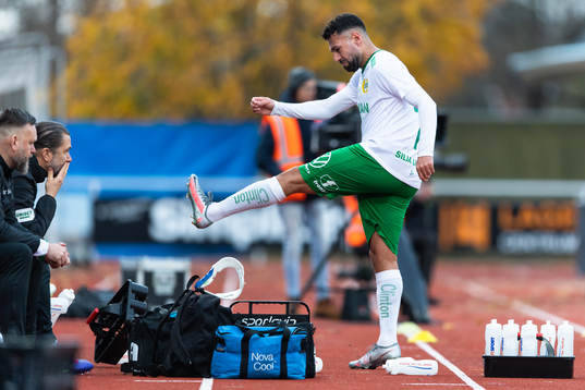 Hammarbys Imad Khalili reagerar
