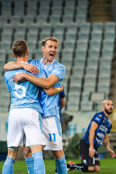 Malmö FFs  Sören Rieks och Ola Toivonen jublar